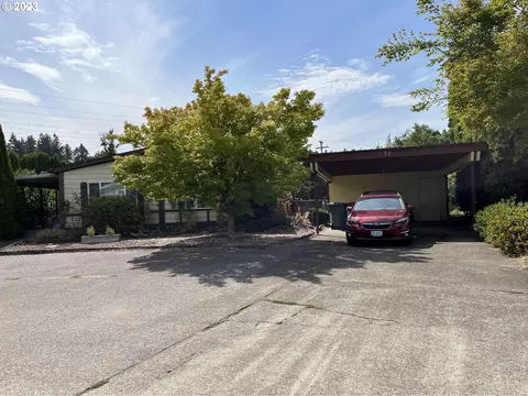 1602 NE Riverside Dr #37, Mcminnville, OR 97128