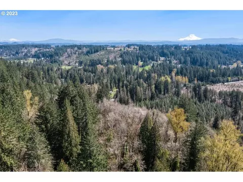 21121 S Redland Rd, Oregon City, OR 97045