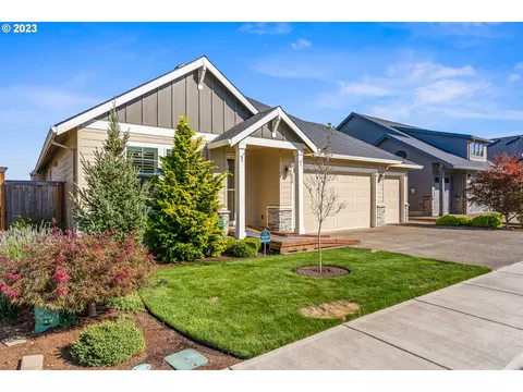 556 SE Cooper St, Dallas, OR 97338