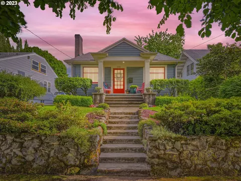 3580 NE Stanton St, Portland, OR 97212