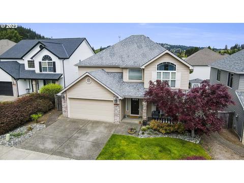 11757 SE Rustling Ridge Dr, Clackamas, OR 97015