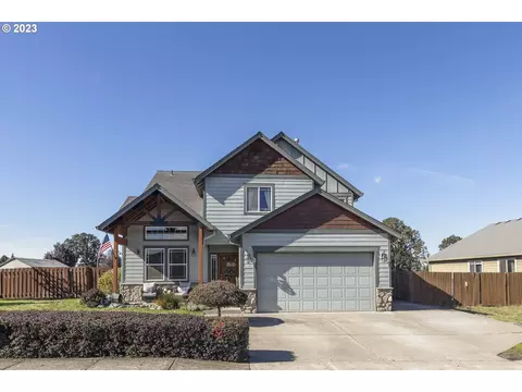 300 Steelhead St, Molalla, OR 97038
