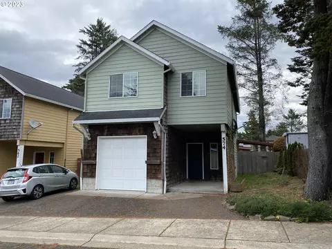 574 SE Neptune Ave, Lincoln City, OR 97367