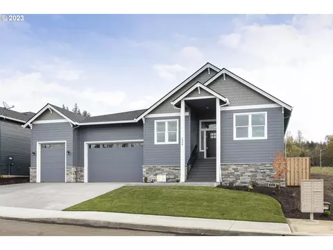 1368 NE Moore Ave, Estacada, OR 97023