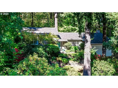 10895 NW Lost Park Dr, Portland, OR 97229