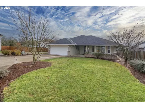 1060 E 3rd St, Yamhill, OR 97148