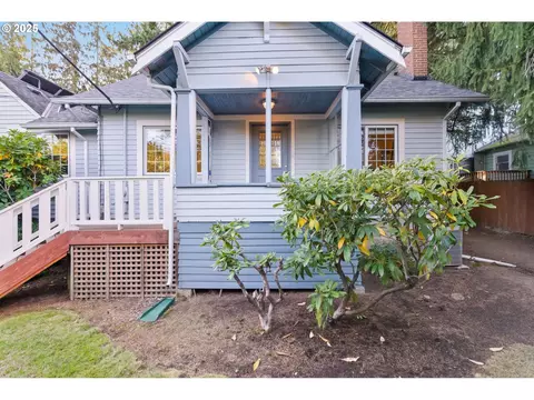 8015 SW 45th Ave, Portland, OR 97219