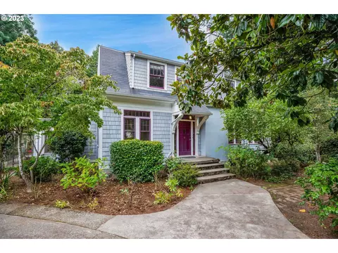 6739 SW 63rd Ave, Portland, OR 97219