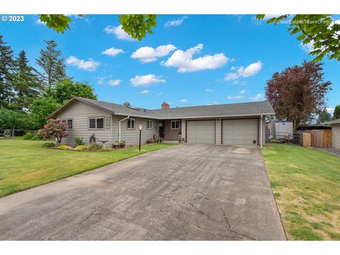 2208 E Prospect Dr, Newberg, OR 97132