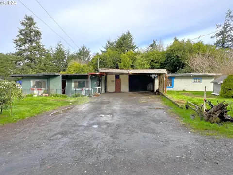 91721 Cameron Ln, Coos Bay, OR 97420