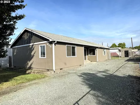 628 NE Roseland Ave, Roseburg, OR 97470