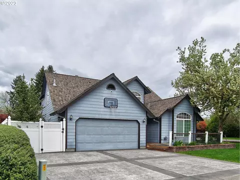 34385 NE Sunset Loop, Scappoose, OR 97056