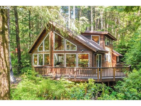 32120 Hemlock Ln, Arch Cape, OR 97102