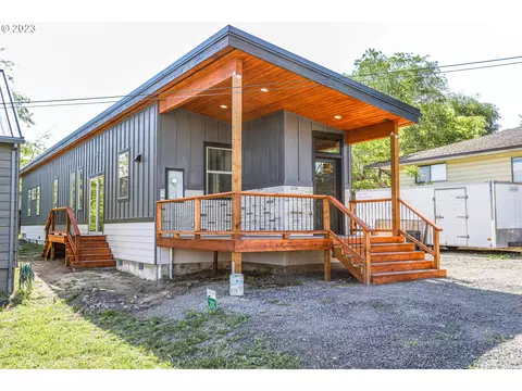 910 Clark St, The Dalles, OR 97058