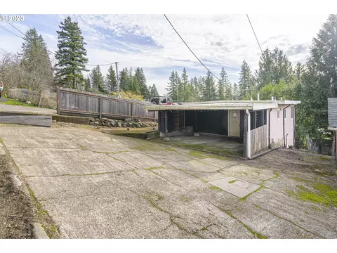 343 SE 2nd St, Toledo, OR 97391