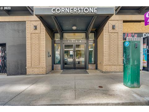 1134 SW Jefferson St #504, Portland, OR 97201