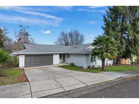 2261 Warren St, Eugene, OR 97405