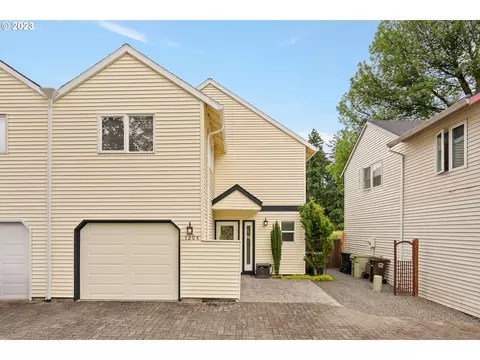 1204 NW Weybridge Way, Beaverton, OR 97006