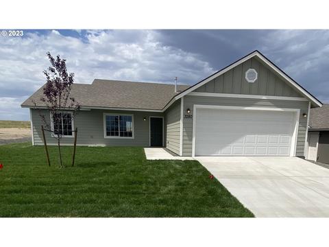 3280 High Desert Loop, Umatilla, OR 97882