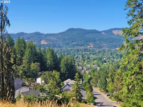 S 66th Pl, Springfield, OR 97478