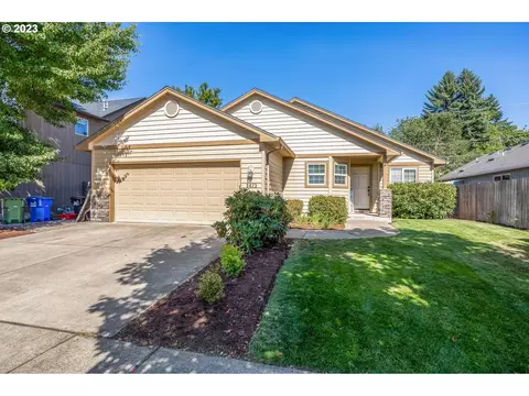 1471 Escalante St, Eugene, OR 97404