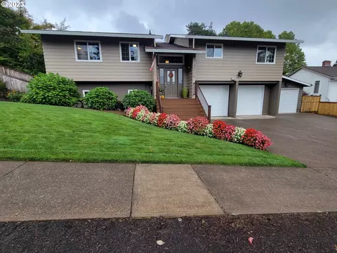 3319 Valley Crest Way, Forest Grove, OR 97116