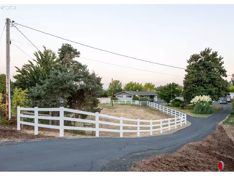5279 Jasper Rd, Springfield, OR 97478
