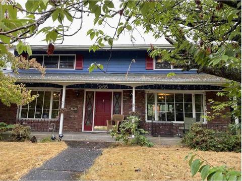 955 Portland Ave, Gladstone, OR 97027