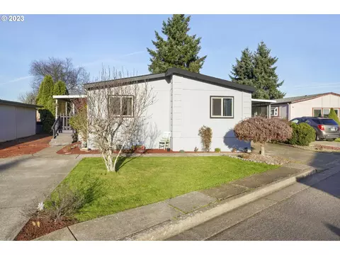 1199 N Terry St #318, Eugene, OR 97402