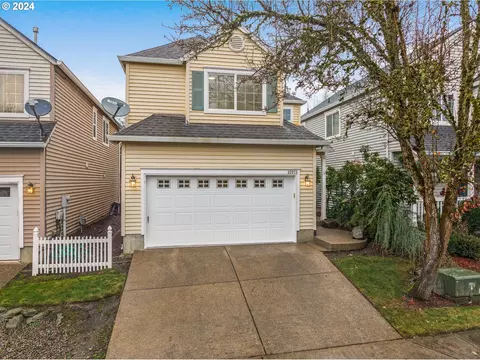42073 NW Elmhurst Ct, Banks, OR 97106