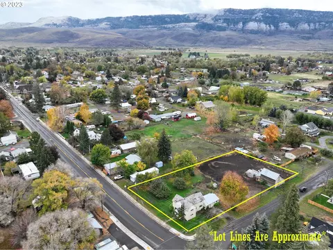 1166 N Main St, Union, OR 97883