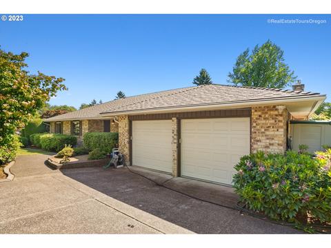 1290 SW Rockinghorse Ln, Lake Oswego, OR 97034
