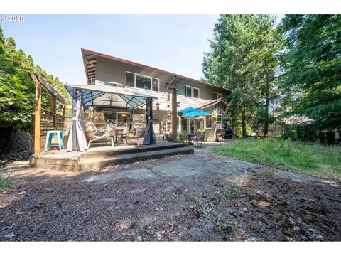 3856 Ashford Dr, Eugene, OR 97405 photo 2