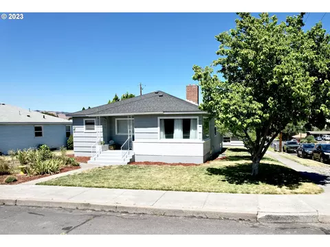 1629 E 13th St, The Dalles, OR 97058