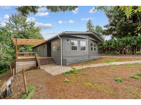 22086 Carissa Ave, Aurora, OR 97002