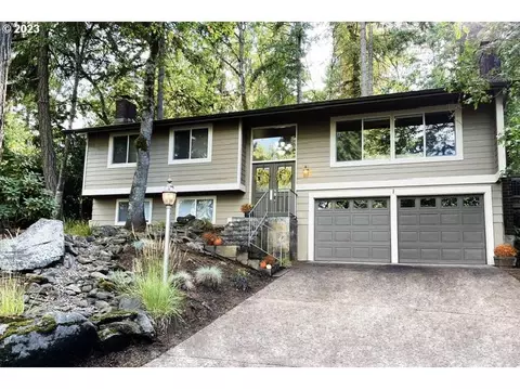 2837 Timberline Dr, Eugene, OR 97405