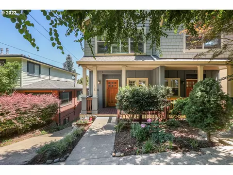 136 SE 71st Ave, Portland, OR 97215