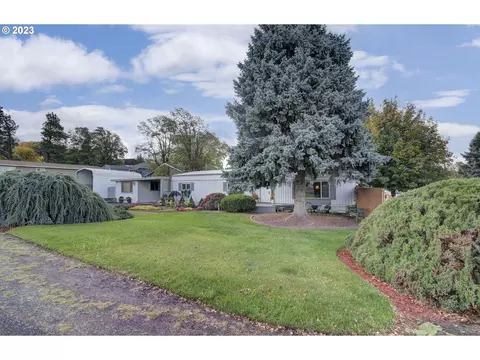900 Armsworthy St, Wasco, OR 97065
