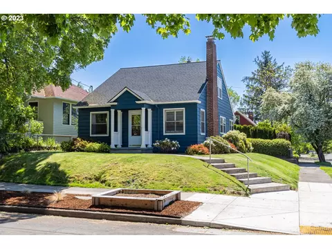 3306 SE Brooklyn St, Portland, OR 97202