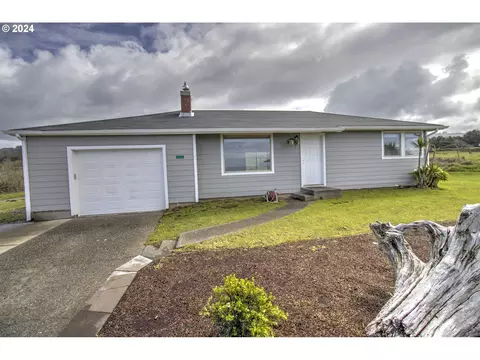 93902 Knox Ln, Gold Beach, OR 97444