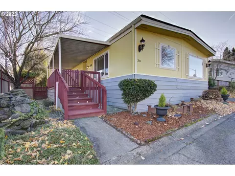 21100 NE Sandy Blvd #38, Fairview, OR 97024