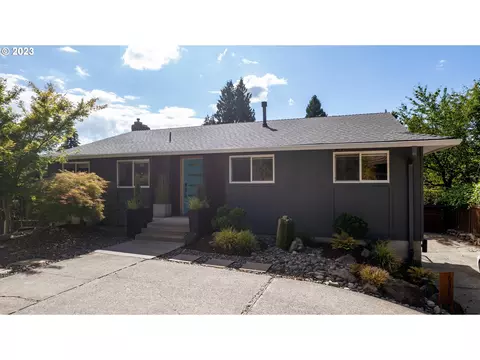 6451 SE Thorburn St, Portland, OR 97215
