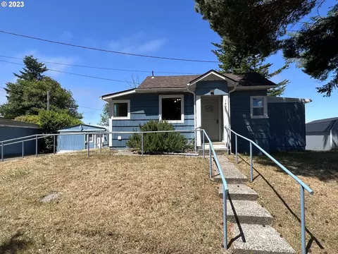 1455 Newmark Ave, Coos Bay, OR 97420