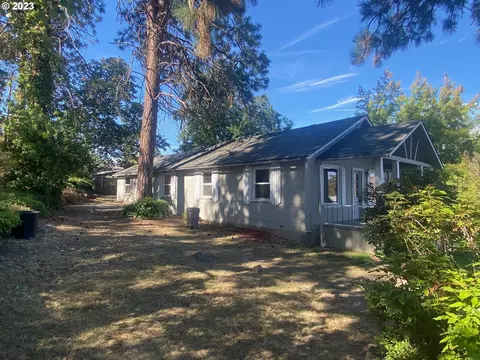1902 W Scenic Dr, The Dalles, OR 97058