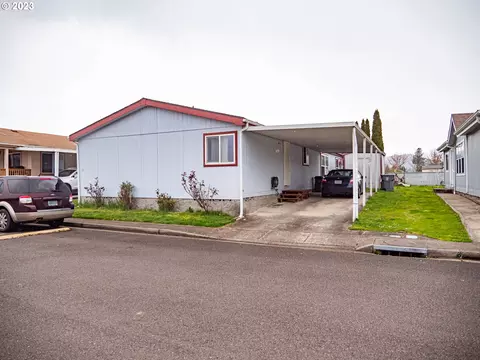 3200 Oak Terrace Dr #21, Lebanon, OR 97355