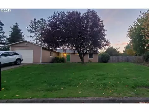 155 Kermanshah St, Roseburg, OR 97471