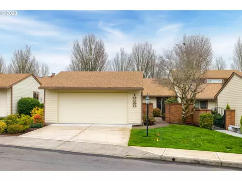 10280 SW Greenleaf Ter, Portland, OR 97224