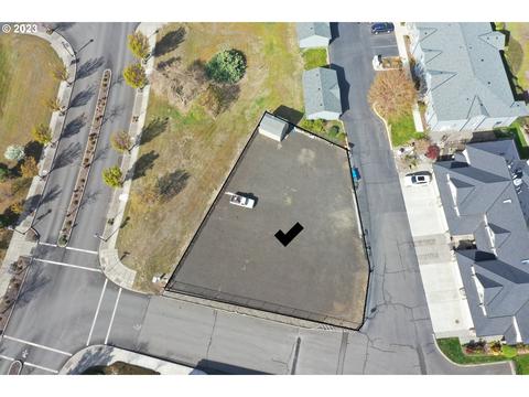 Lone Pine Ln, The Dalles, OR 97058