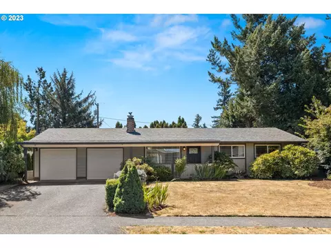 19114 NE Clackamas St, Portland, OR 97230