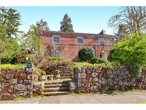812 John Adams St, Oregon City, OR 97045